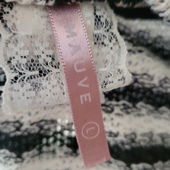 Mauve Knit Wrap Sleevless Top Black/White Stripe Pattern Size Large - Picture 3 of 6